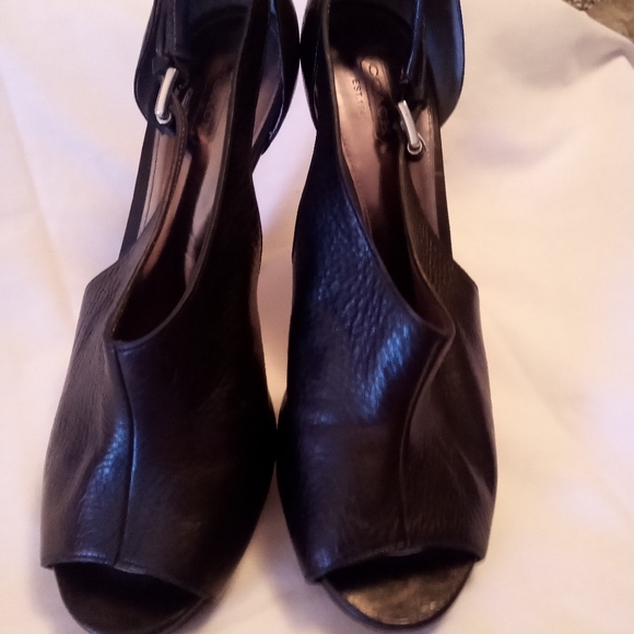 Coach spike heels open toe sz 9.5 Black leather - Picture 6 of 8